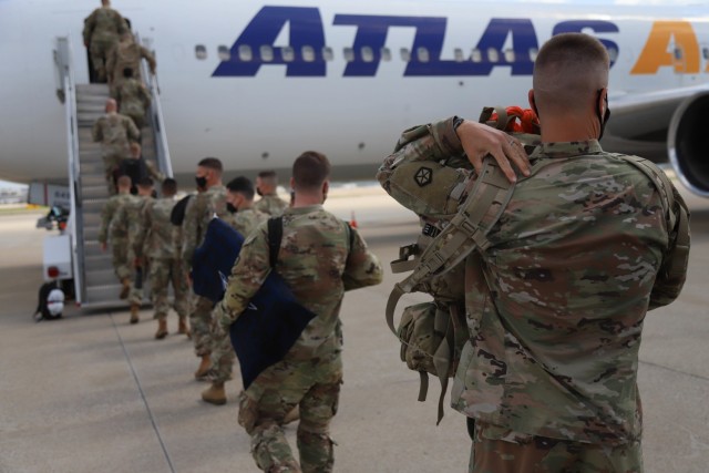 FORT KNOX, Ky.- The first wave of V Corps Soldiers board a plane for Grafenwöhr, Germany, on Sept. 1, in preparation for the upcoming simulation corps-level battle exercise, Warfighter 22-1. Warfighter will be V Corps’ final certifying exercise...