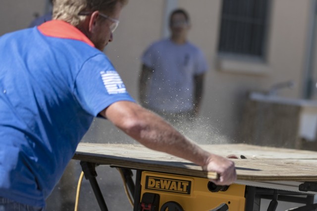 A Homebuilder Institute instructor leads some table saw familiarization at HBI’s career center at Fort Bliss, Texas, Oct. 14, 2021. Through the garrison’s Transition Assistance Program, the HBI Transitioning Military Program trains soon-to-be...