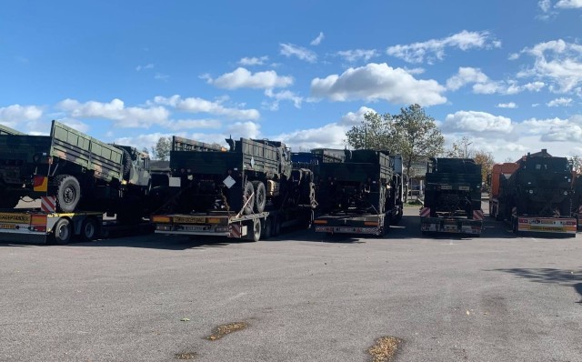 405th AFSB moves thousands of vehicles, equipment pieces from north to south of the Alps
