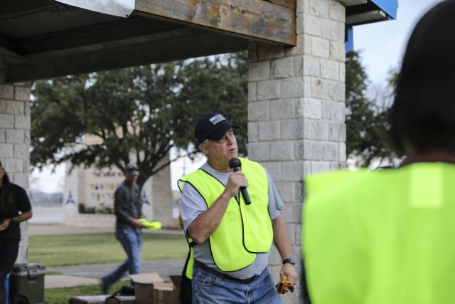 III Corps and Fort Hood leaders, Soldiers, Association of the U.S. Army (AUSA) and community members gathered near T.J. Mills Bernie Beck main gate to assist with trash cleanup, at Fort Hood, Texas Oct. 23, 2021. With over 50 participants, the event’s goal is to increase the partnership between Soldiers and the local community through mentorship which is apart of the AUSA's Professional Mentor Program which offers professional development forums to enhance military careers and helps strengthen the relationship between Soldiers and the local community. (U.S. Army photo by Sgt. Melissa N. Lessard)