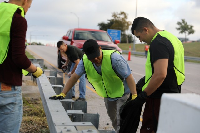 III Corps and Fort Hood leaders, Soldiers, Association of the U.S. Army (AUSA) and community members gathered near T.J. Mills Bernie Beck main gate to assist with trash cleanup, at Fort Hood, Texas Oct. 23, 2021. With over 50 participants, the...