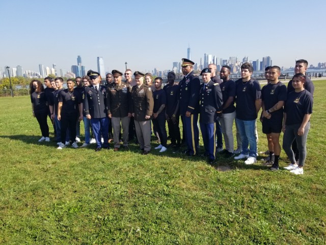 Army Materiel Command’s Gen. Ed Daly and Command Sgt. Maj. Alberto Delgado along with Army recruiting officials join Army recruits from New Jersey recruiting stations following a Future Soldier Swear-In Ceremony at Liberty State Park, Oct. 15. For more photos, visit the AMC Flickr album: https://flic.kr/s/aHsmWZTBG3 .
