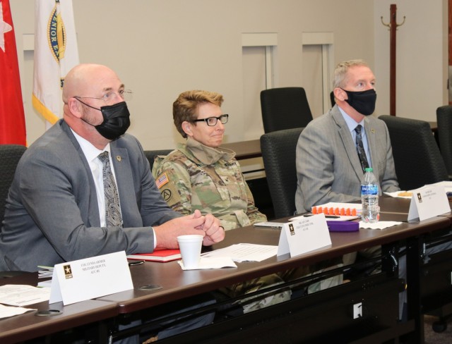 ACC commanding general focuses on future, leadership during RIA visit