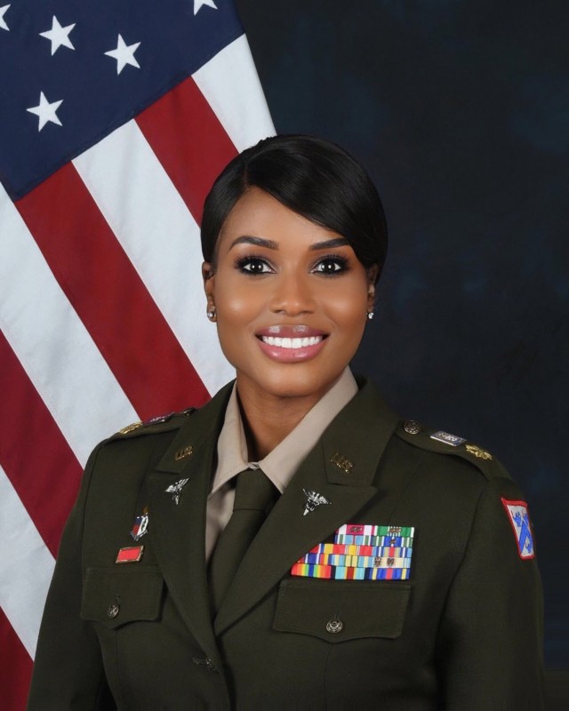 Ms. Veteran America 2021 competitor