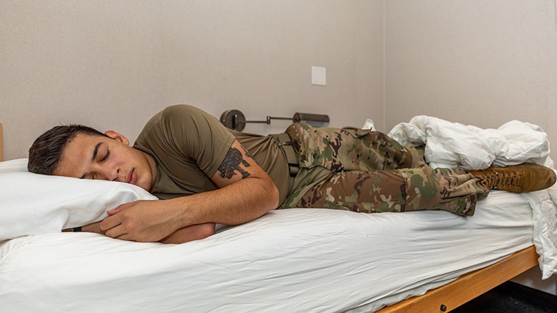 optimizing-sleep-as-a-soldier-the-science-challenges-significance