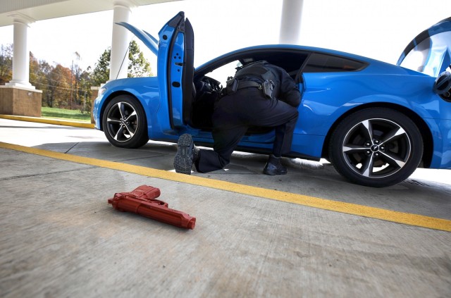 Fort Knox gate guards conduct weeklong training to hone security skills