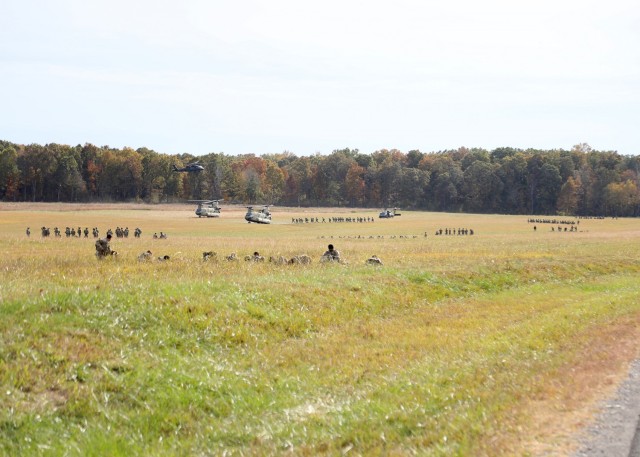 Soldiers with 1st Battalion, 327th Infantry Regiment, 1st Infantry Brigade Combat Team, 101st Airborne Division (Air Assault), conduct landing/pickup zone training as part of Lethal Eagle, November 3, 2021, at Corregidor Drop Zone, Fort Campbell, KY.