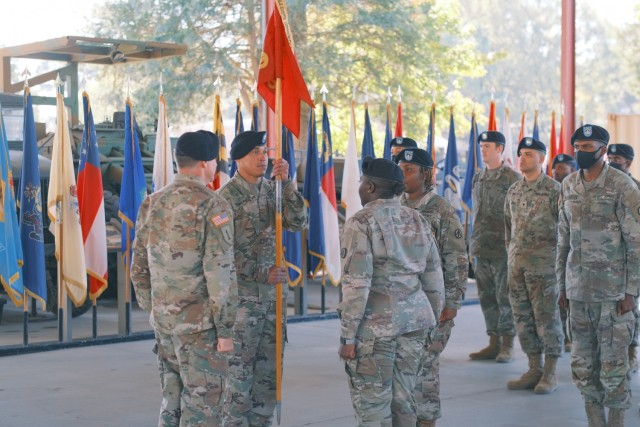 689th RPOE welcomes new commander
