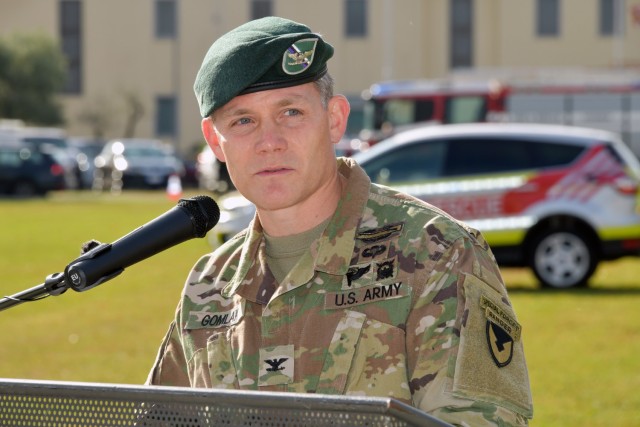 U.S. Army Col. Matthew J. Gomlak, commander of U.S. Army Garrison Italy, provides remarks during change of responsibility ceremony under Covid-19 prevention condition at Caserma Ederle, Vicenza, Italy Nov. 10, 2021. (U.S. Army Photos by Davide Dalla Massara)