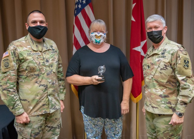 Patti Niebruegge, MSCoE administrative assistant, is a Retention Support Award winner for fiscal year 2021. The award is given to individuals who demonstrated excellence in retention by providing exceptional support and dedication to the MSCoE...