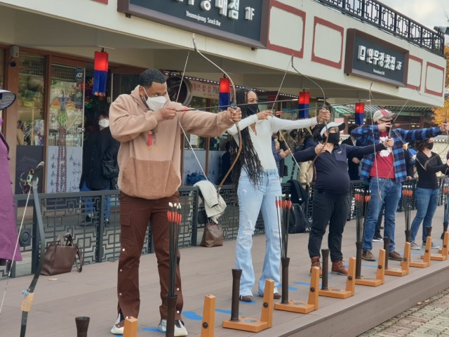 U.S. Army Garrison Humphreys Soldiers and their Families experience Korean archery at Hwaseong Fortress Nov. 13, 2021, in Suwon, South Korea. (Courtesy photo)