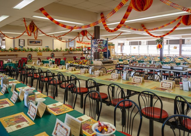 Fort Leonard Wood plans to hold its traditional Thanksgiving Day celebration on Nov. 25 in 13 dining facilities on post, with meals for service members, as well as a specific time and location for Department of Defense ID cardholders, retirees and...