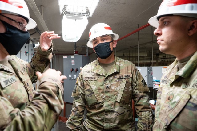 Prime Power production specialist “Spartans” from the 249th Engineer Battalion Charlie Company strategize assessment procedures during Exercise Empire Rising 2021 at the U.S. Naval Academy in Annapolis, Md., July 13, 2021. The 249th Prime...