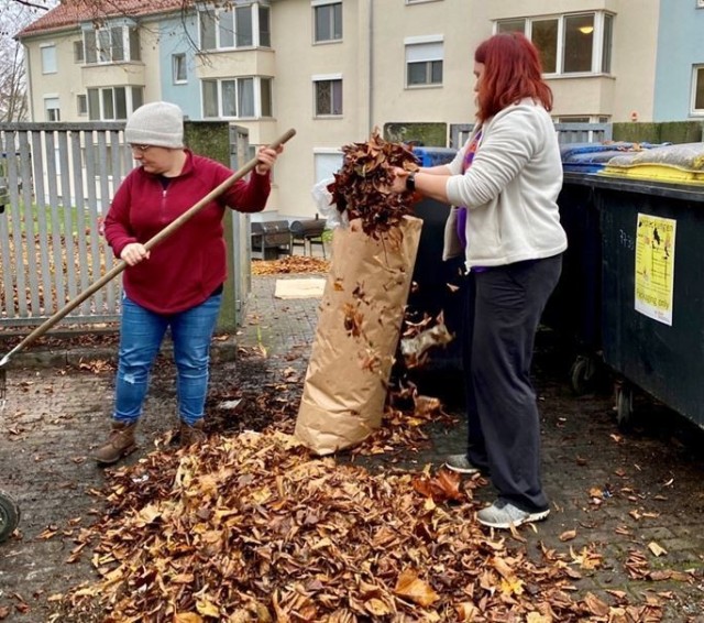 Niki Ostrander, one of Wiesbaden’s newest residents and her neighbor, Kat Chapman, enjoy the morning getting to know each other during the U.S. Army Garrison Wiesbaden’s Fall Clean Up event.
