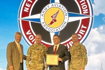 Aviation association honors Apache helicopter team