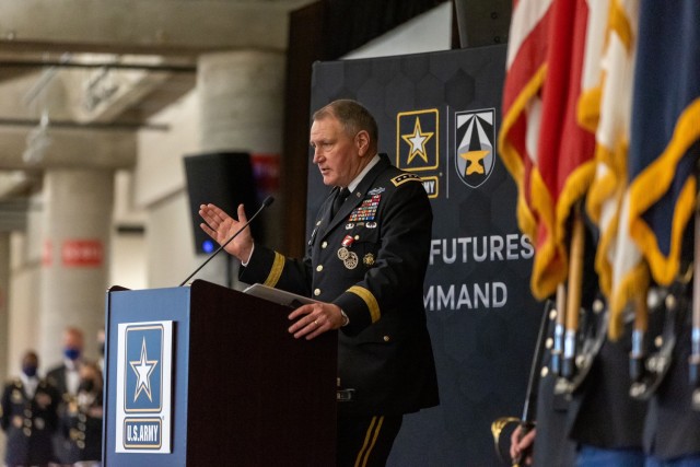 Gen. John M. Murray offers thanks to the audience and insight to his nearly 40 years of Army service during his Dec. 3 retirement ceremony.  (Photo by Patrick Hunter)