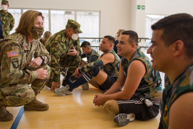 Army Gen. Laura Richardson, commander of U.S. Southern Command, meets in Colombia with Colombian wounded warriors during a Nov. 18, 2021visit to the Centro de Rehabilitación Inclusiva, a military rehabilitation facility. Richardson visited Colombia Nov. 16-18 to meet with defense leaders to discuss security cooperation.