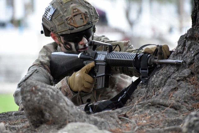 A Soldier assigned to Company B, 229th Military Intelligence Battalion, participates in the battalion’s First Quarter Warrior Tasks and Battle Drills Competition at the Presidio of Monterey, Calif., Dec. 4.