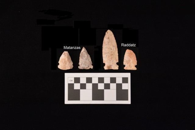 Matanzas and Raddatz projectile points discovered at Fort McCoy, Wis., archaeological sites are shown.