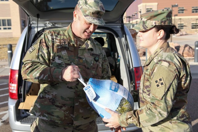 Operation Helping Hand: Chapels, local community give to Soldiers, Families
