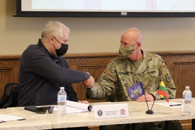 Pennsylvania Guard leaders meet with Lithuanian partners