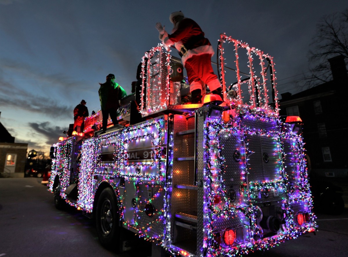 Annual Santa Parade Returns To Fort Knox 