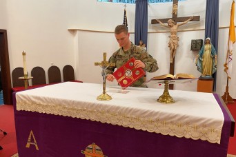 Garrison religious team hails holiday season, welcome parishioners