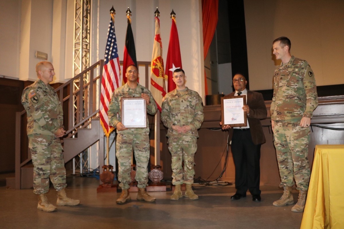 U.S. Army Garrison Wiesbaden presents Combined Federal Campaign awards
