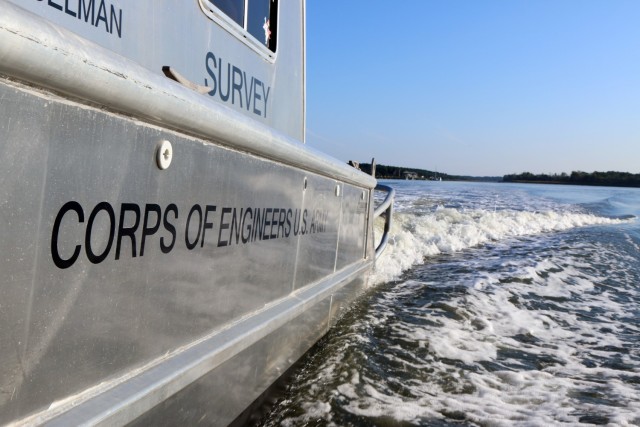 The Survey Vessel Heiselman makes it way down the Atlantic Intracoastal Waterway.