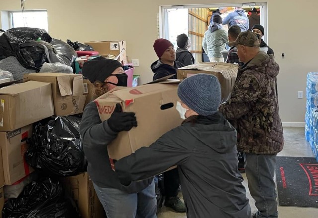 Fort Knox Sergeant Audie Murphy Club volunteers assist in pre-Christmas tornado relief efforts