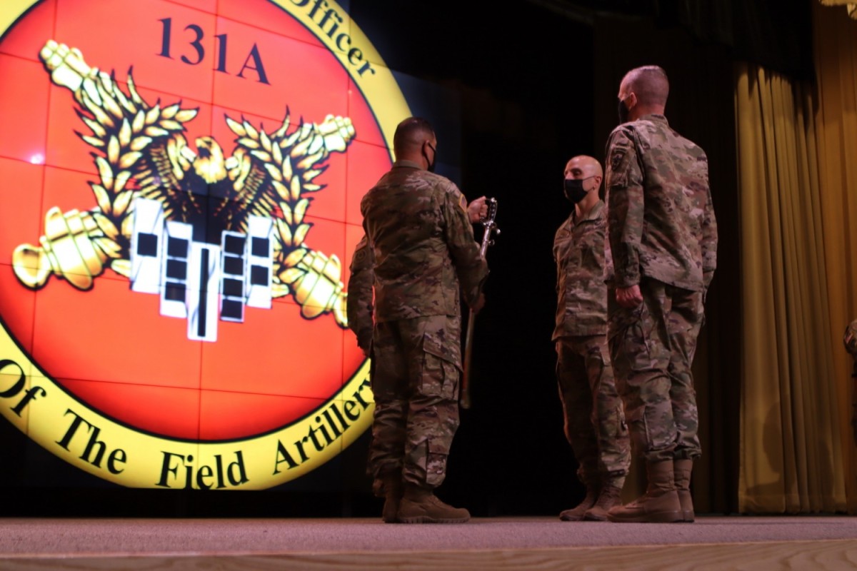 Chief Warrant Officer of Field Artillery changes with ceremony