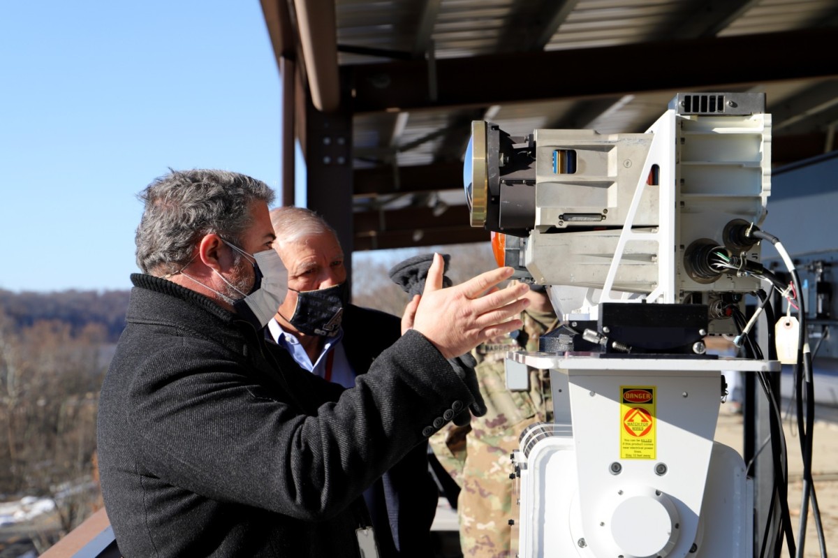 Retired Gen. Richard A. Cody, former Vice Chief of Staff of the U.S. Army, tests technology advancements during a visit to the C5ISR Center’s Fort Belvoir campus Jan. 10. Cody met with leadership and received demonstrations of novel sensor technologies for dismounts, aviation and ground platforms. 