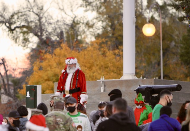 FMWR’s N.O.E.L. delivers holiday spirit