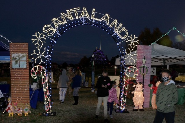 FMWR’s N.O.E.L. delivers holiday spirit