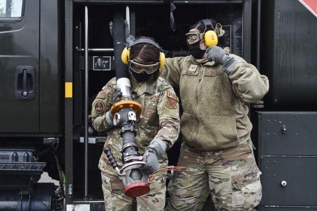 Bass highlights Army-Air Force integration during JBLM visit
