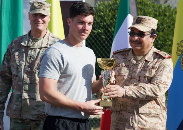 TF Hurricane Soldiers Compete in Kuwait Military Pentathlon