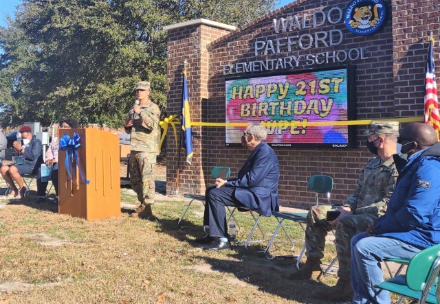 Garrison leadership celebrates partnership with local elementary school