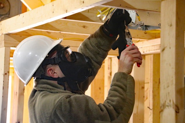 Virginia National Guard Soldiers assigned to the Virginia Beach-based 576th Engineer Utilities Detachment, 276th Engineer Battalion, 329th Regional Support Group, train on engineer skills during two-week premobilization annual training Feb. 8,...