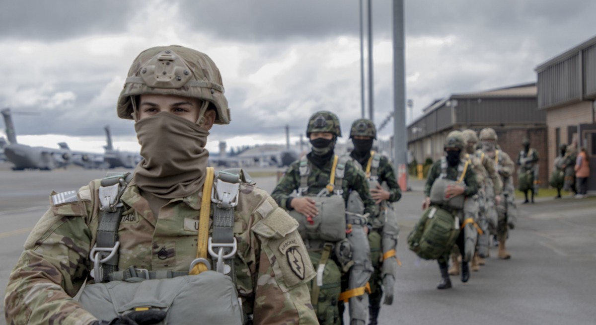 US, Royal Thai Army paratroopers conduct bilateral airborne operation at  JBLM | Article | The United States Army