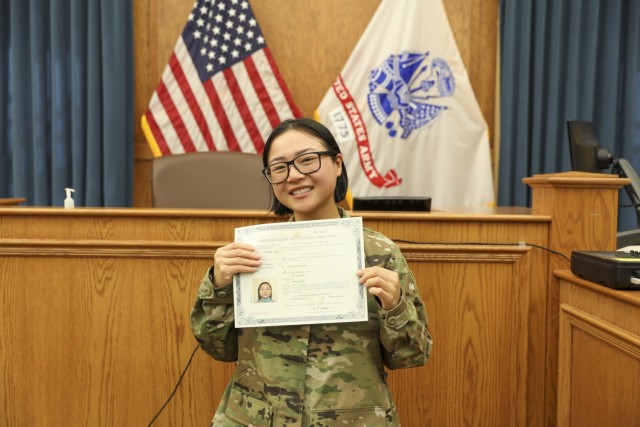 1ID Soldiers Become U.S. Citizens during Naturalization Ceremony