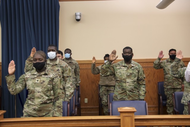 1ID Soldiers Become U.S. Citizens during Naturalization Ceremony