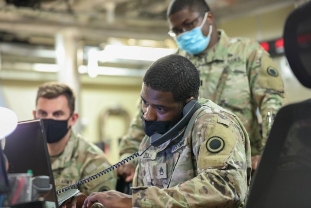 Soldiers, Airmen aboard a US Naval Ship establish communications in the Indo-Pacific