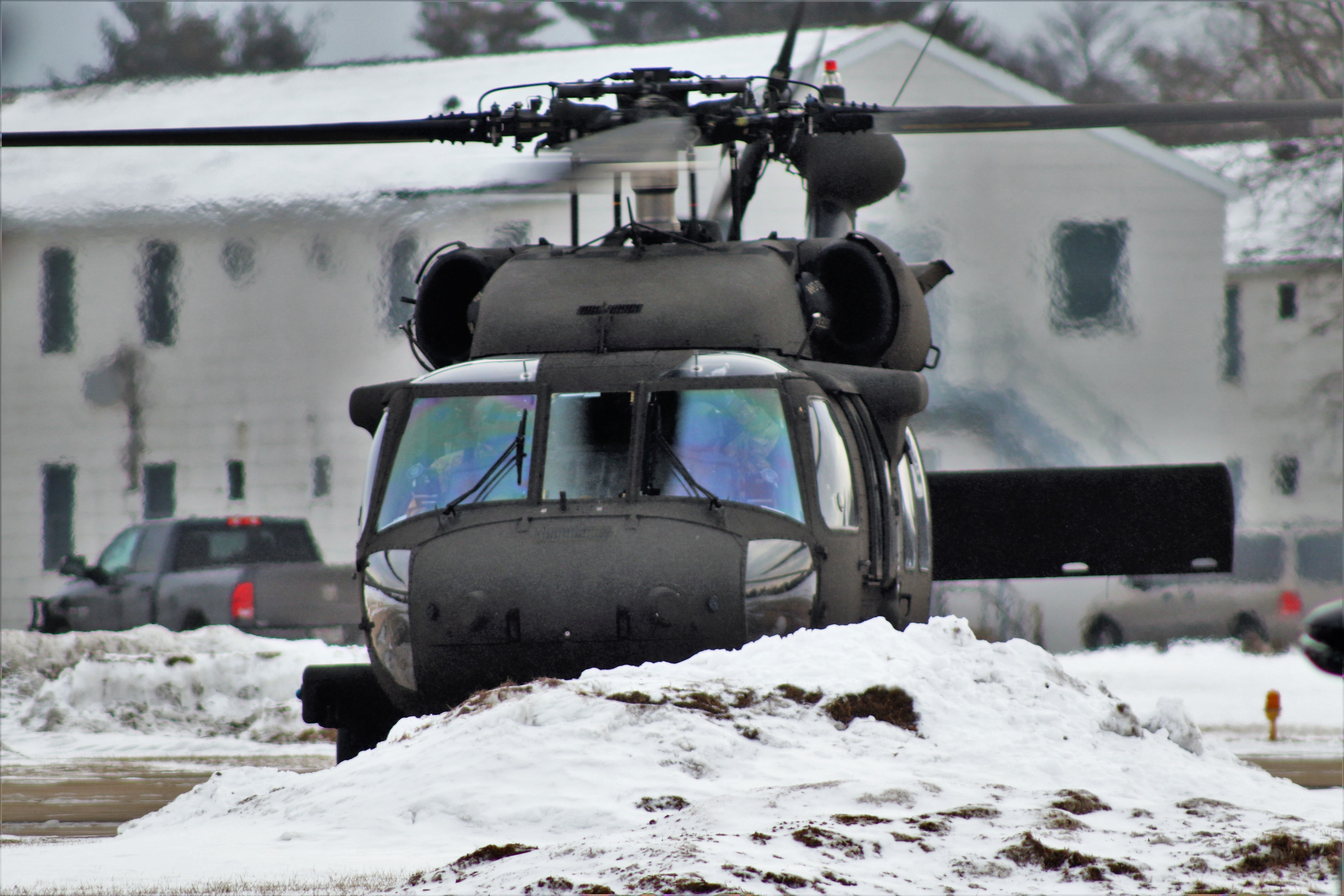 Wisconsin National Guard aircrew supports UH-60 Black Hawk