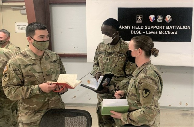 MICC Soldiers integrate with AMC logistics support element 