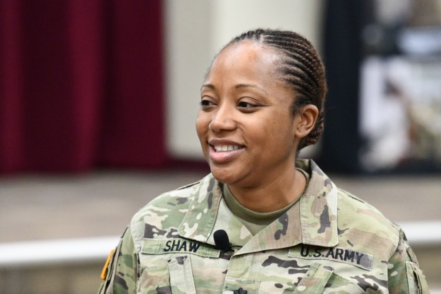 Lt. Col. Lamisa Shaw, MEDCoE G1 and the MEDCoE proponent for the Army’s People First Strategy, facilitating the Voice to the Command listening session focused on the Army’s Transgender Policy.