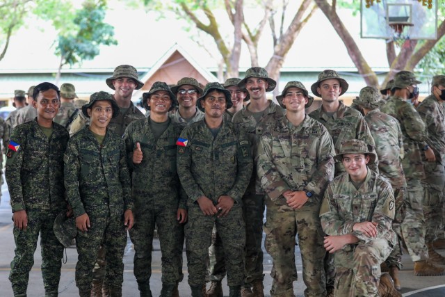 25th Infantry Division Concludes First Mobile Training Team Jungle School