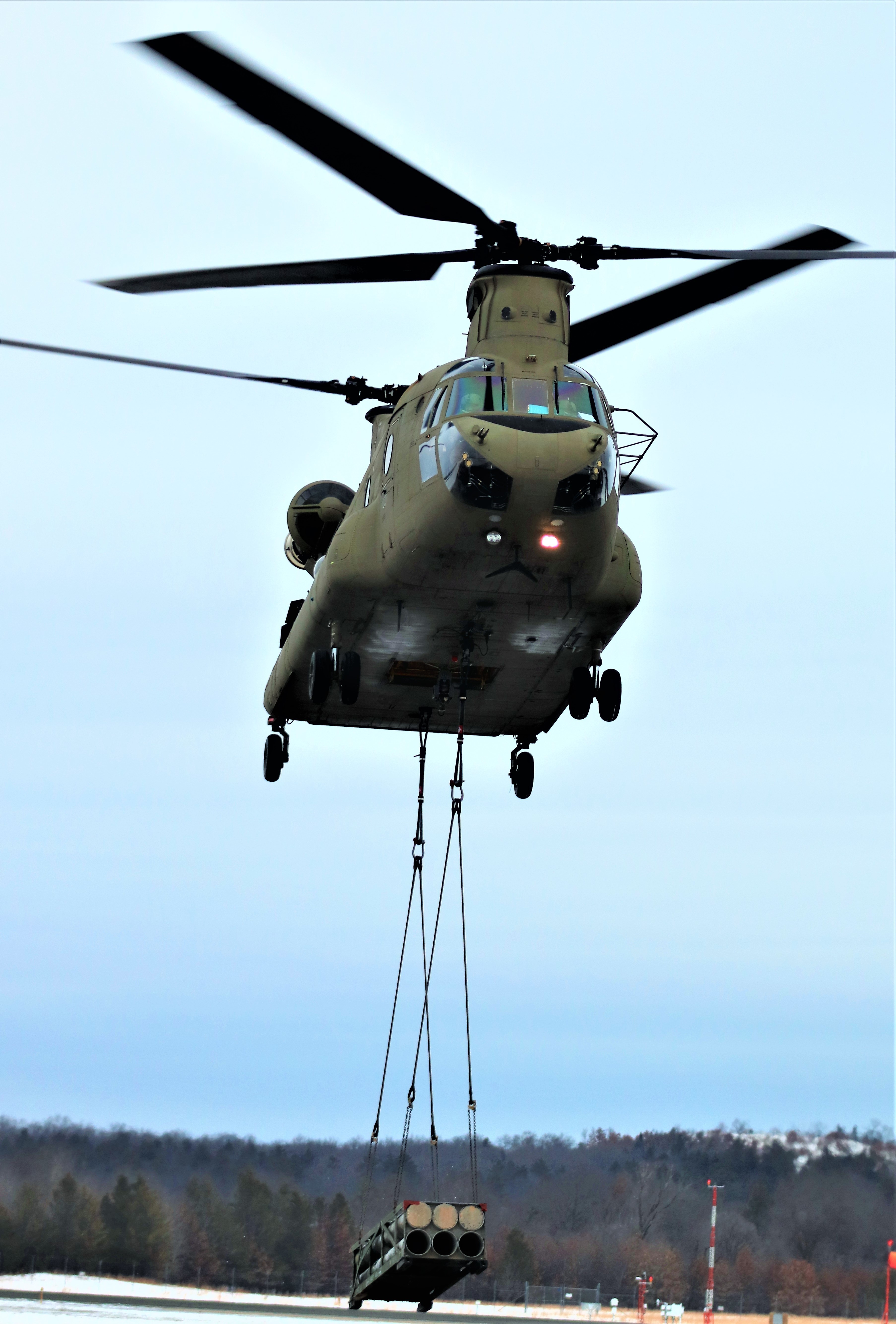 Photo Essay: CH-47 Aircrew, 89B ASC Students Conduct Sling-load ...