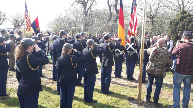 Veterans unveil monument to memorialize Operation Varsity
