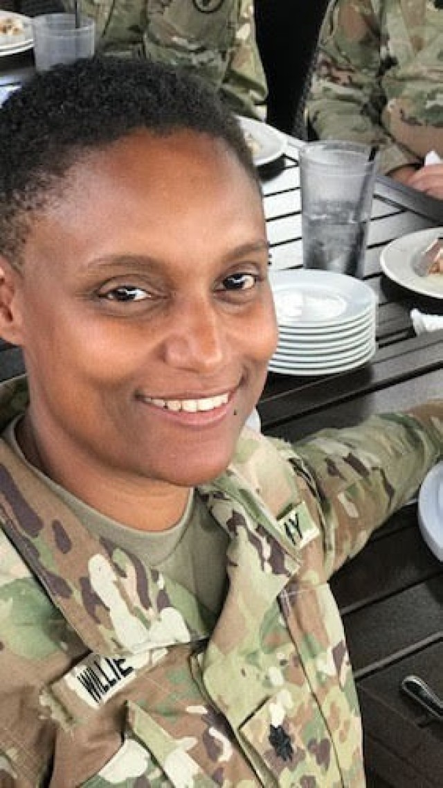 Breast Cancer Survivor Grateful for Soldier Recovery Units