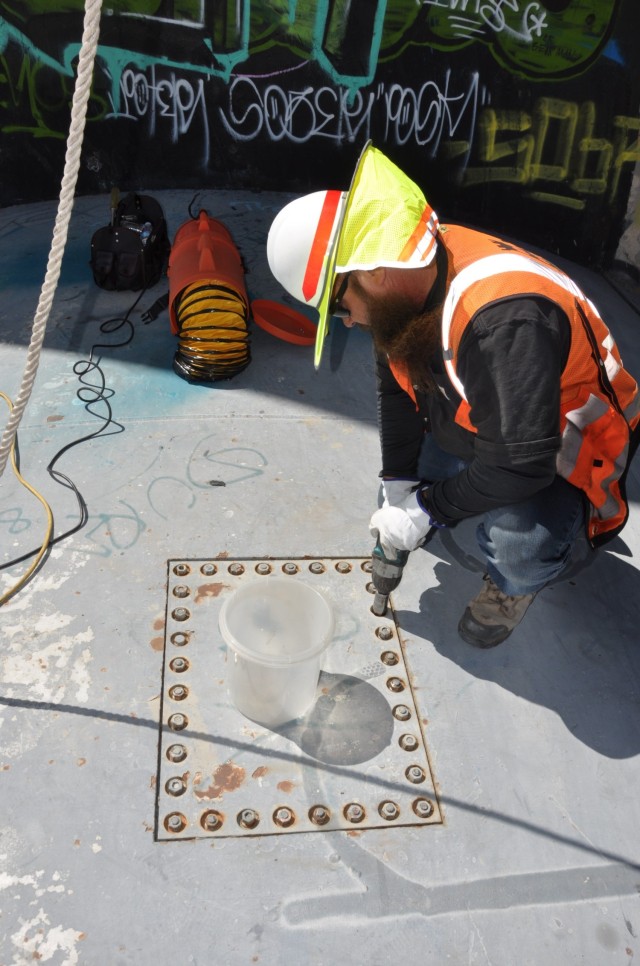 LA, Philadelphia engineers conduct hydraulic steel structure inspection at Sepulveda Dam